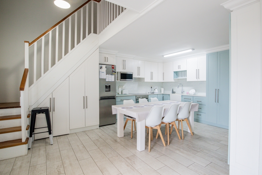 To Let 2 Bedroom Property for Rent in Rondebosch Western Cape